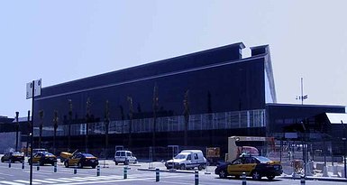 Exterior del m&oacute;dulo M5 de la terminal norte del aeropuerto del Prat